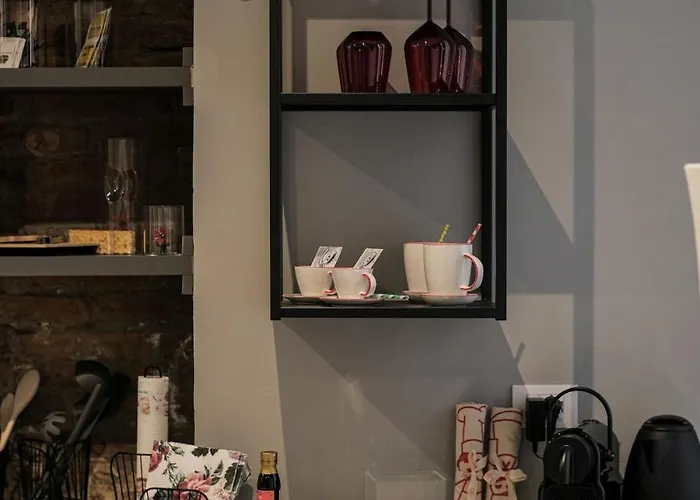 Moss & Stone - 3 Min Walk To Piazza Vittoria 아파트