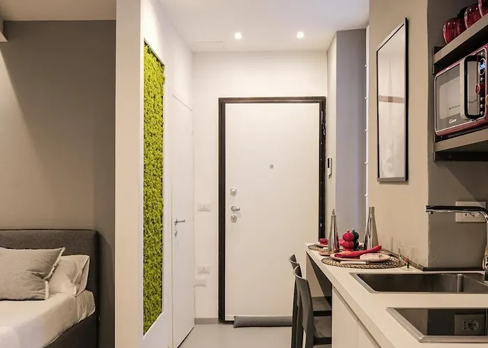 Appartement Moss & Stone - 3 Min Walk To Piazza Vittoria Brescia