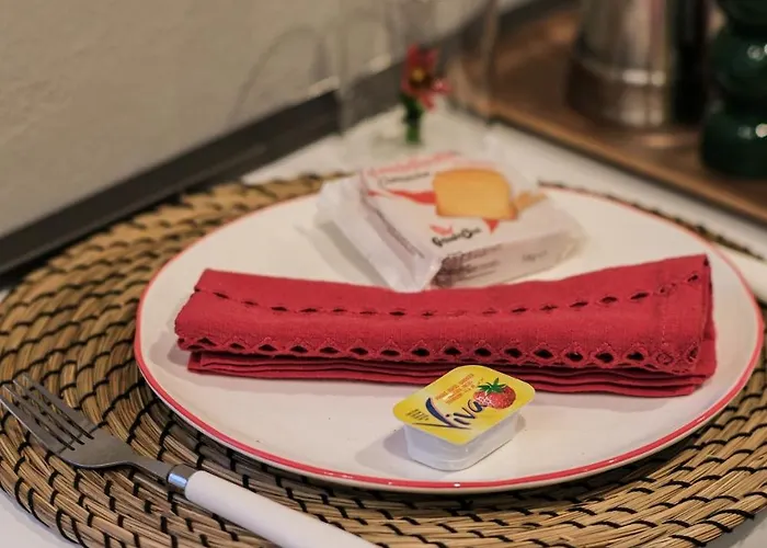 Moss & Stone - 3 Min Walk To Piazza Vittoria Appartement Brescia