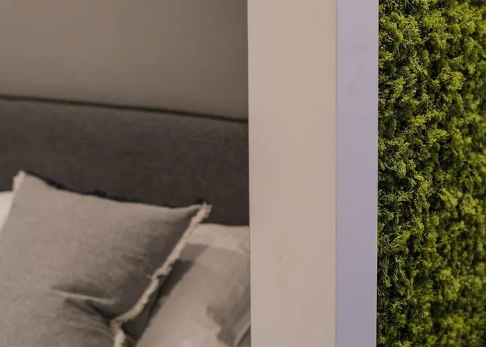 Appartement Moss & Stone - 3 Min Walk To Piazza Vittoria Brescia