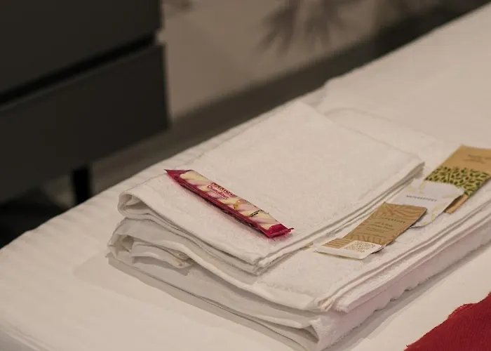 Lägenhet Moss & Stone - 3 Min Walk To Piazza Vittoria *